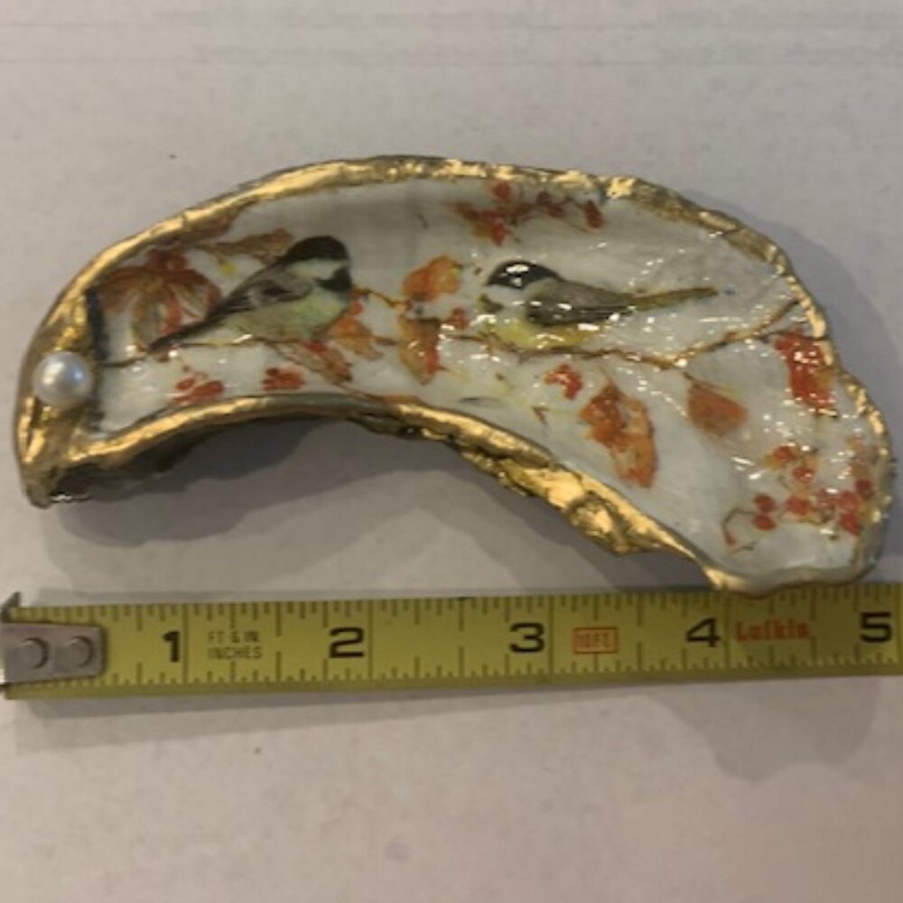 Handmade Oyster Shell Trinket Dish - Picture 4 of 5